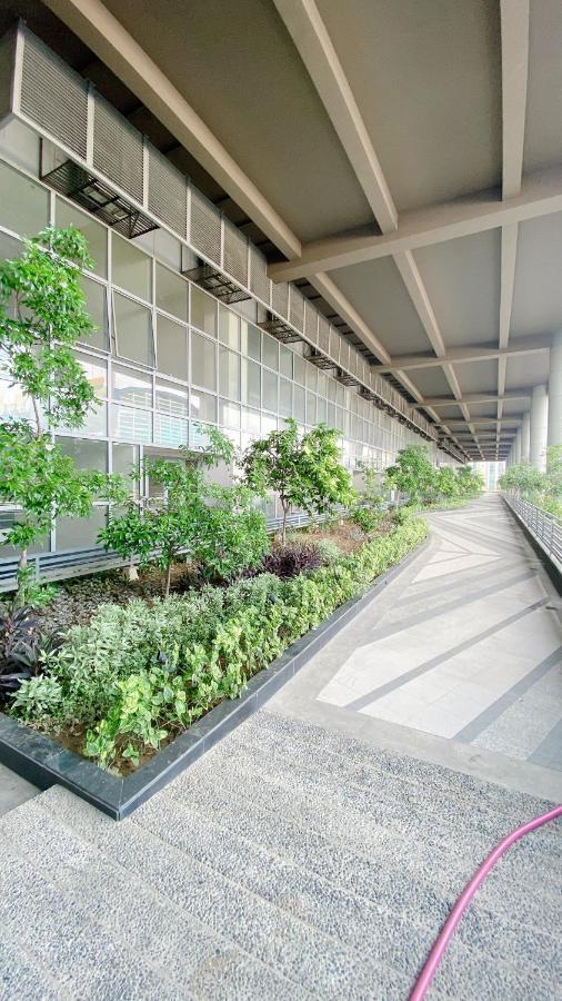 Cozy And Classy Studio Across Airport Terminal 3 Pasay Exterior photo